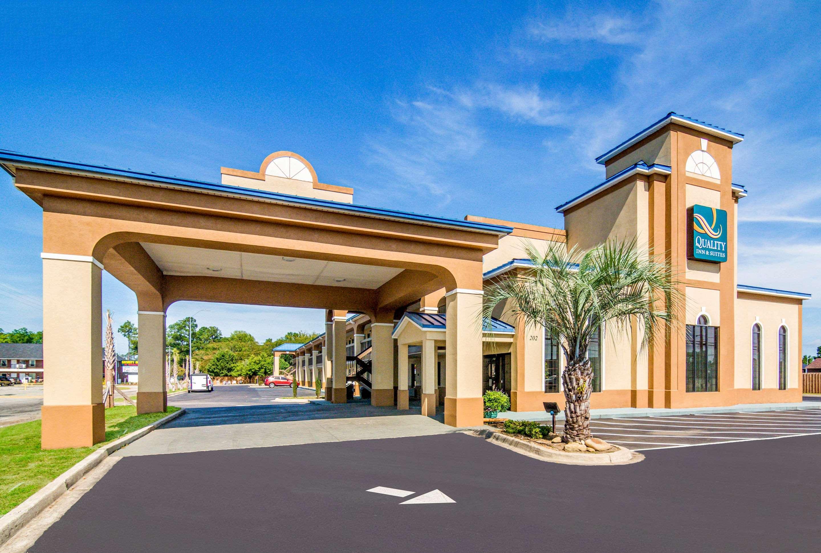 Quality Inn & Suites Лейк-Сити Экстерьер фото